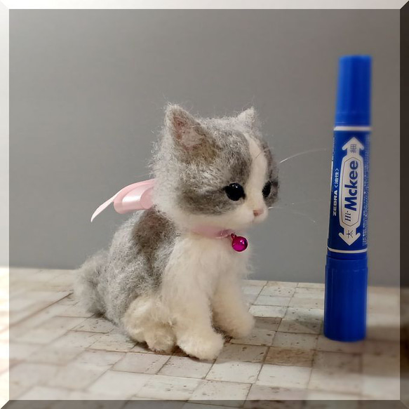 羊毛フェルト　猫　子猫 羊毛フェルト 猫 ふさふさな子猫 ねこ ネコ 猫フィギュア