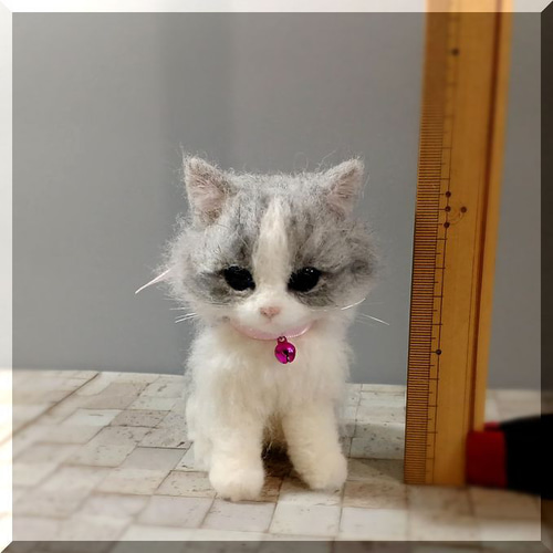 羊毛フェルト 猫 ふさふさな子猫 ねこ ネコ 猫フィギュア 羊毛