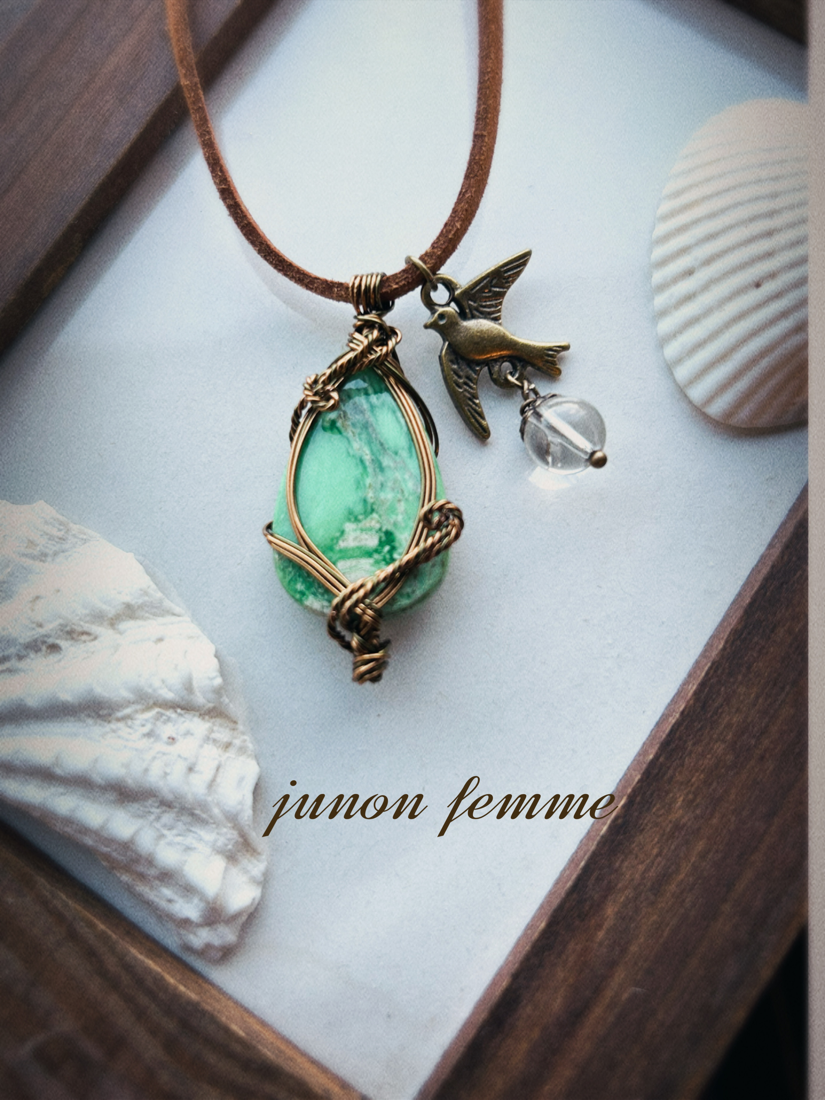 バリサイトネックレス