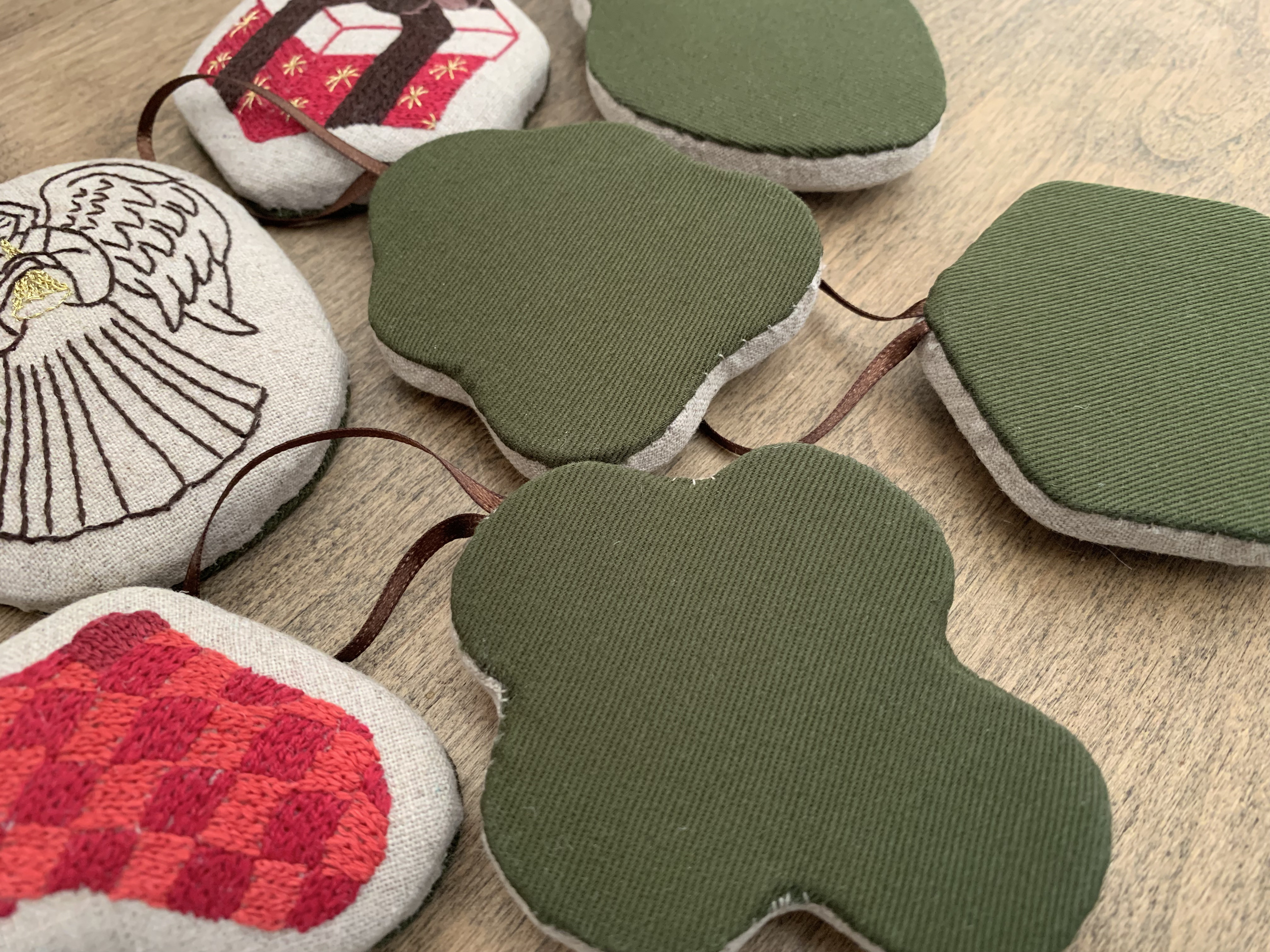 クリスマス⭐︎刺繍オーナメント　10個セット