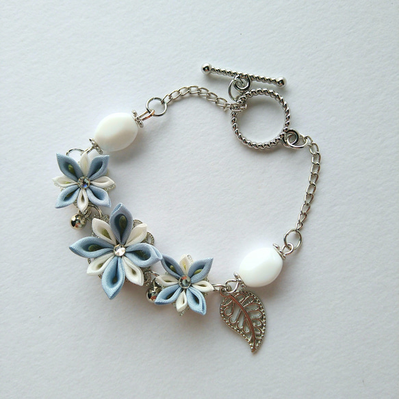 つまみ細工のブレスレット雪の結晶空色シルバー ブレスレット Mishyu