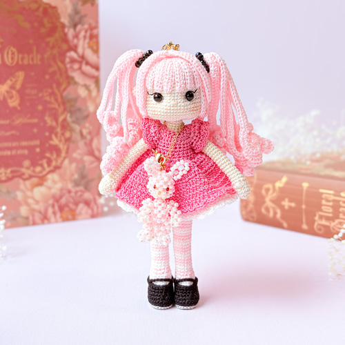 Little girl}あみぐるみ バッグチャーム/ピンクのツインテール女の子