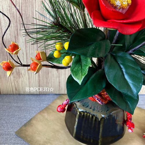 粘土の花〓2ウェイ凛と咲く紅椿＊華やかアレンジ♪ 【約30㎝】和紙鶴