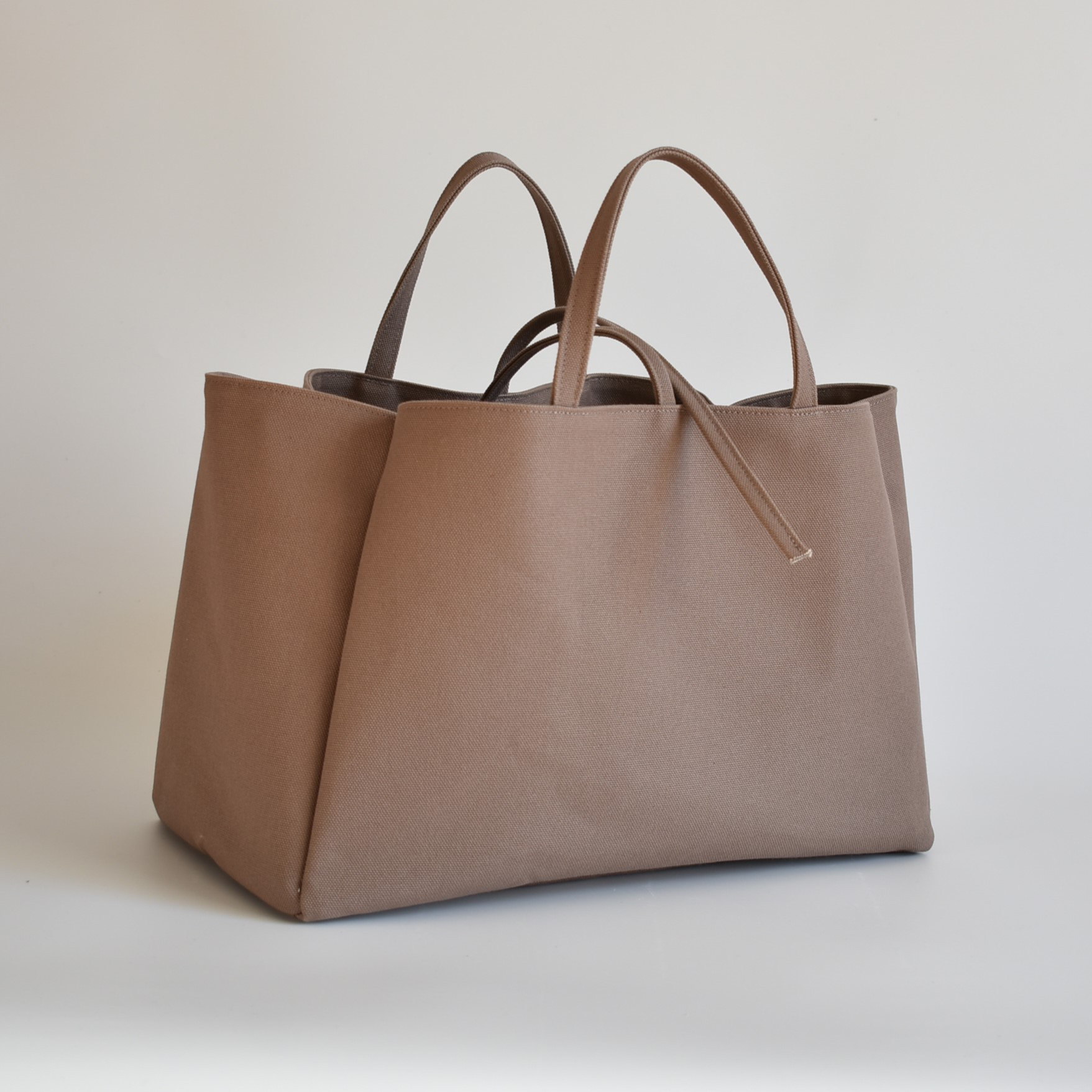 BOX1 TOTE BAG（マットブラウン）横長 帆布 トートバッグ マチ広め 底しっかり 紐つき ポケット６つ