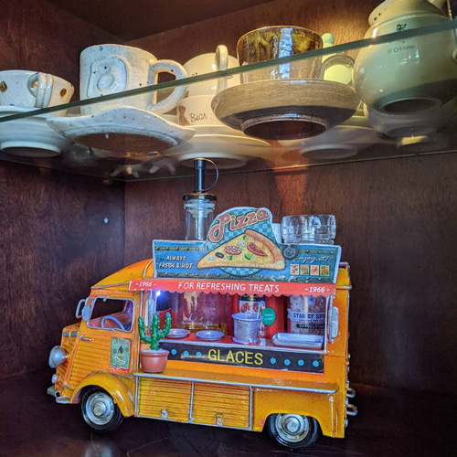 ピッザ屋さん仕様の調味料置き キッチンカー シトロエン Hバン