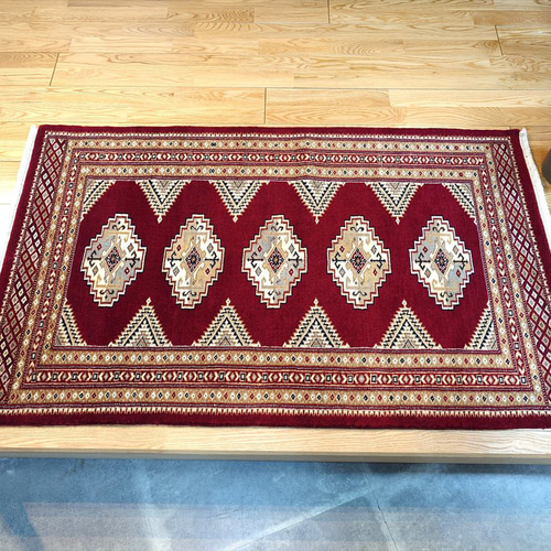 パキスタン絨毯 ハイクオリティ 玄関サイズ大 ソファー前 126x76cm
