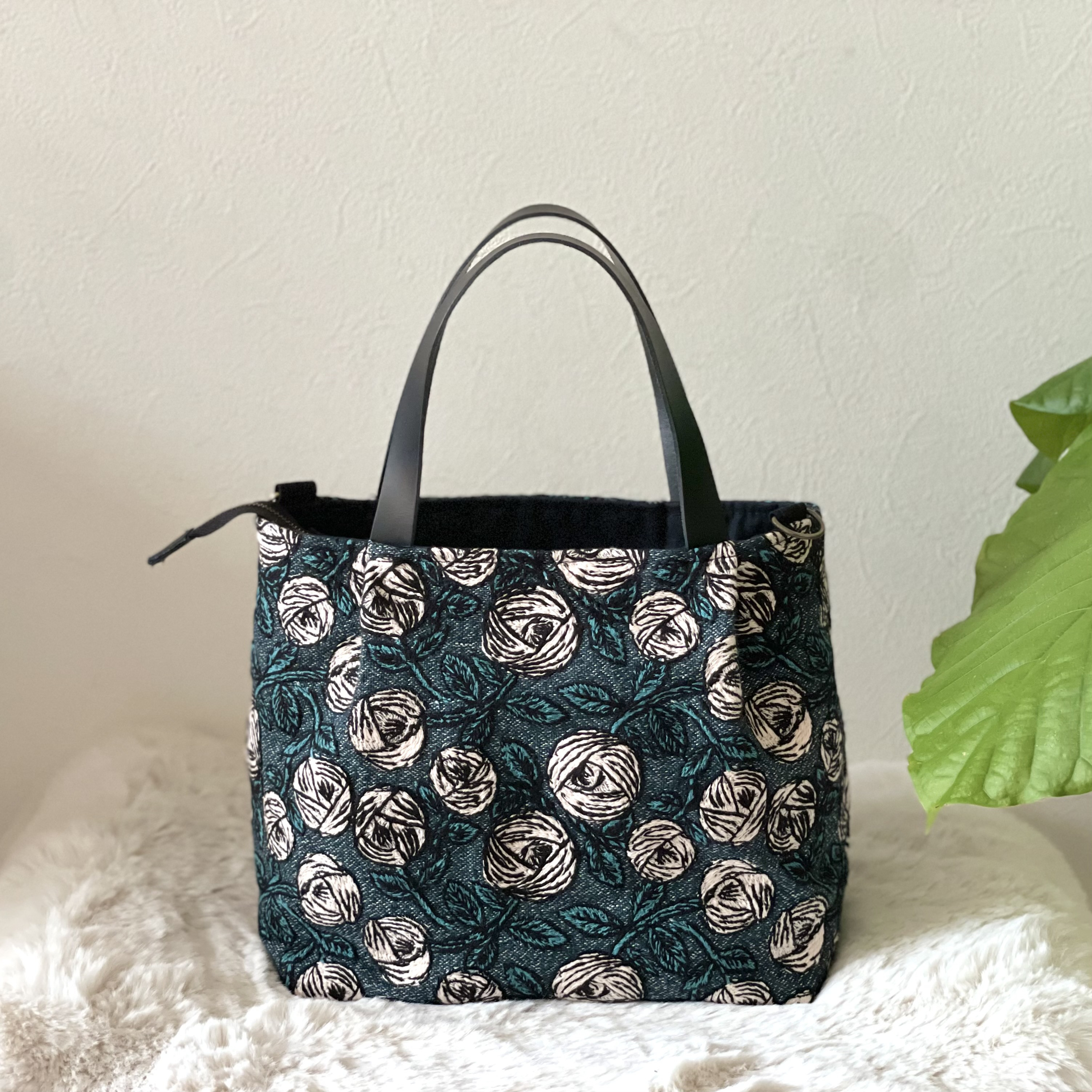 ⚮̈ミナペルホネン　rosy かくれんぼトート　タック入