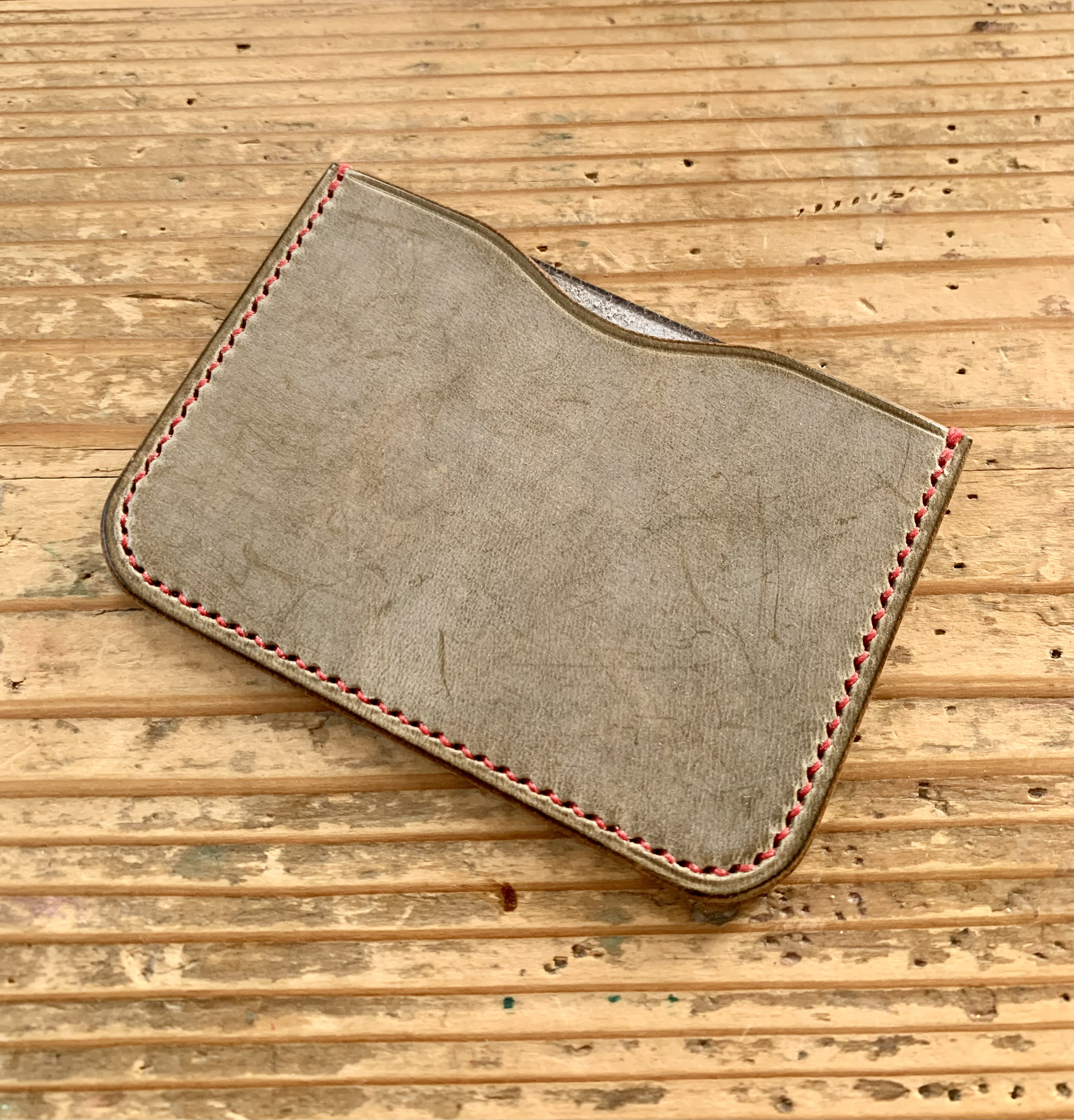 手縫いで創った革のシンプルパスケース『Macaron - Patio d'argento - Topolino 447』