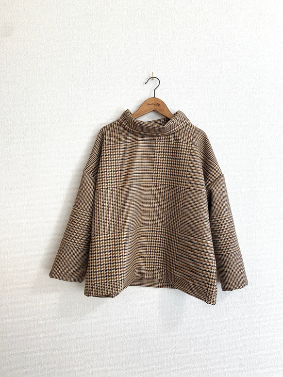 ラージグレンチェックウールのオフタートルプルオーバー/オレンジブラウン 3枚目の画像