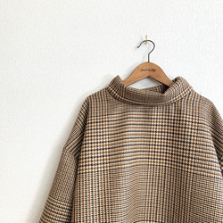 ラージグレンチェックウールのオフタートルプルオーバー/オレンジブラウン 7枚目の画像