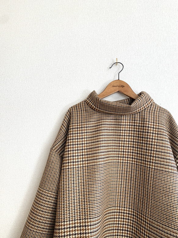 ラージグレンチェックウールのオフタートルプルオーバー/オレンジブラウン 7枚目の画像