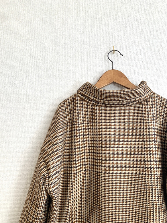 ラージグレンチェックウールのオフタートルプルオーバー/オレンジブラウン 9枚目の画像