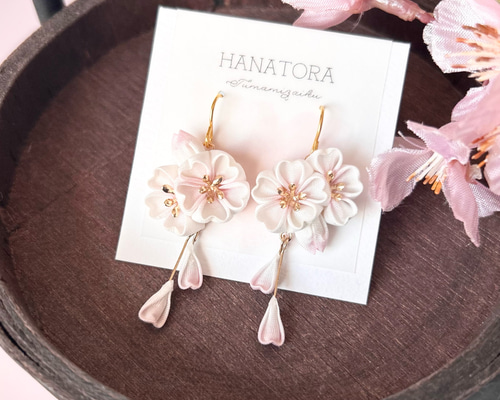 ピアス ピンク 桜 つまみ細工 ゴールド 着物 浴衣 卒業式 ママ着物