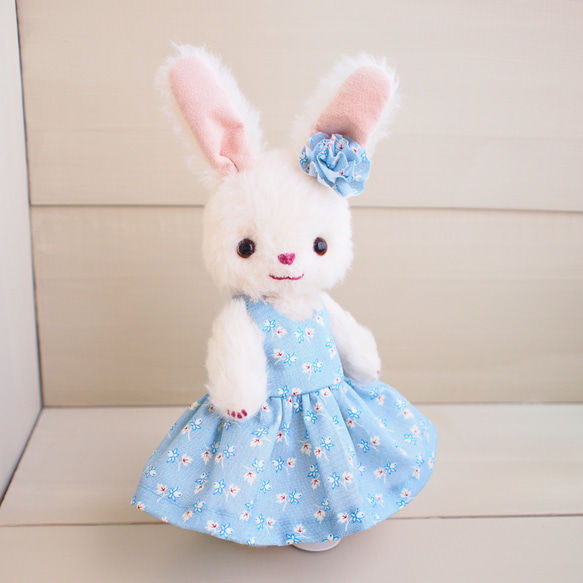 アーティスト作家ハンドメイド ラビット ピンクのドレス