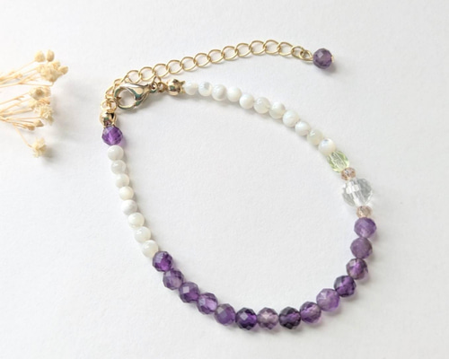アメジスト・マザーオブパール・水晶の華奢な天然石ブレスレット *2月