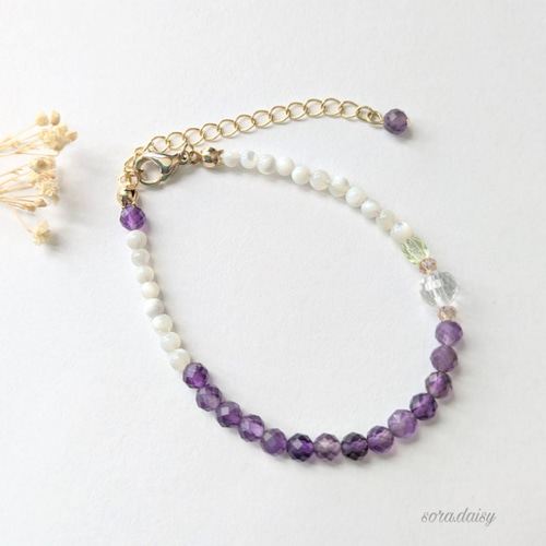 アメジスト・マザーオブパール・水晶の華奢な天然石ブレスレット *2月