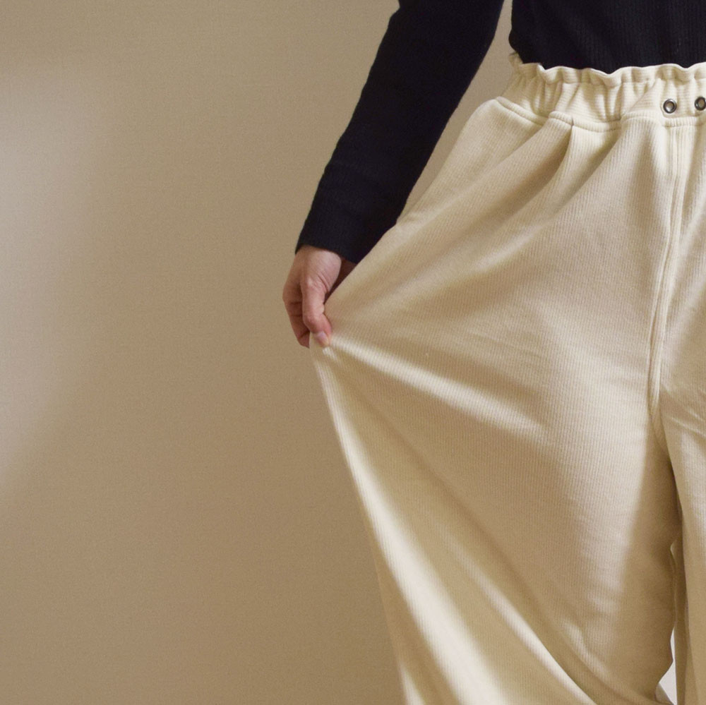 ストレスフリー☆きれいな落ち感シルエット☆リラックスストレッチニットワイドパンツ☆オフホワイト