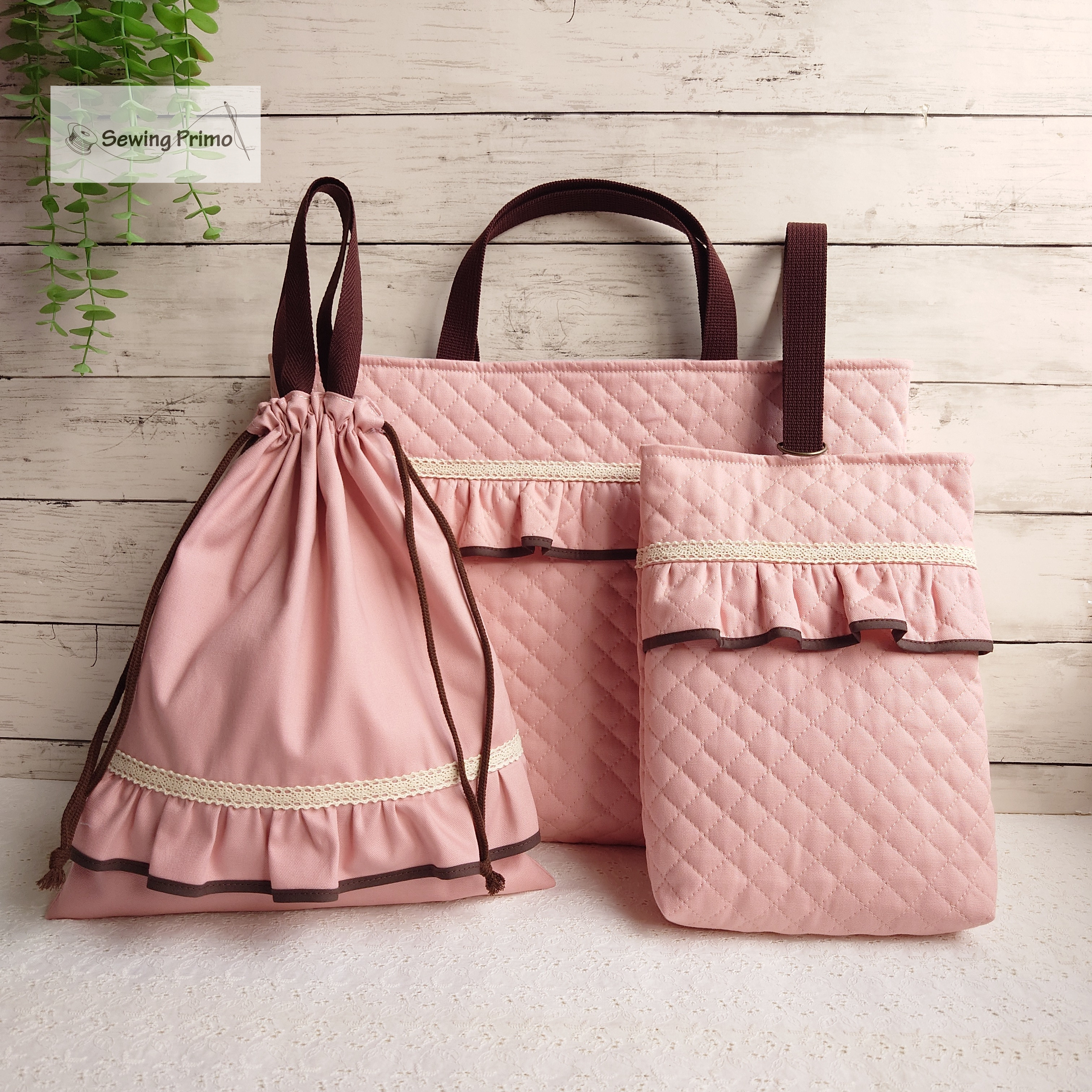 入園 入学 ハンドメイド フリル いちご レッスンバッグ ショルダー お着替え袋 入学 いちご 入園 お着替え袋 ショルダー フリル ハンドメイド レッスンバッグ