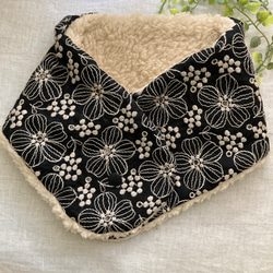 ハンドメイドチャーム＆キーホルダー＊ミナペルホネン アネモネ黒