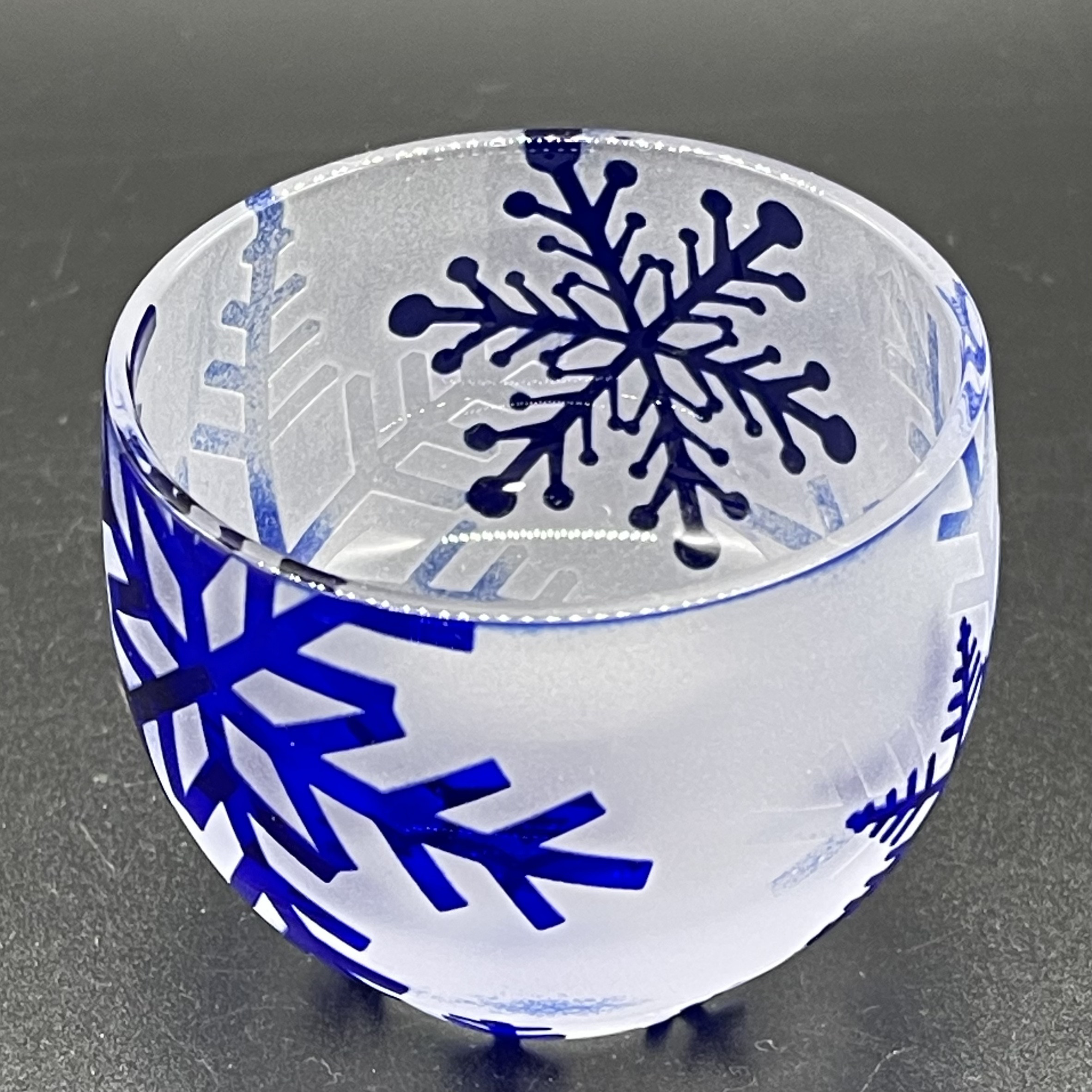 【被せ丸ぐい呑み　瑠璃色】SnowMark 雪模様