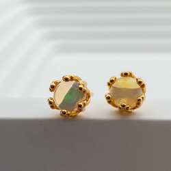 大粒 宝石質 カット エチオピア プレシャス オパール 一粒 ポストピアス プレシャスオパール エチオピアンオパール （ボタンカット