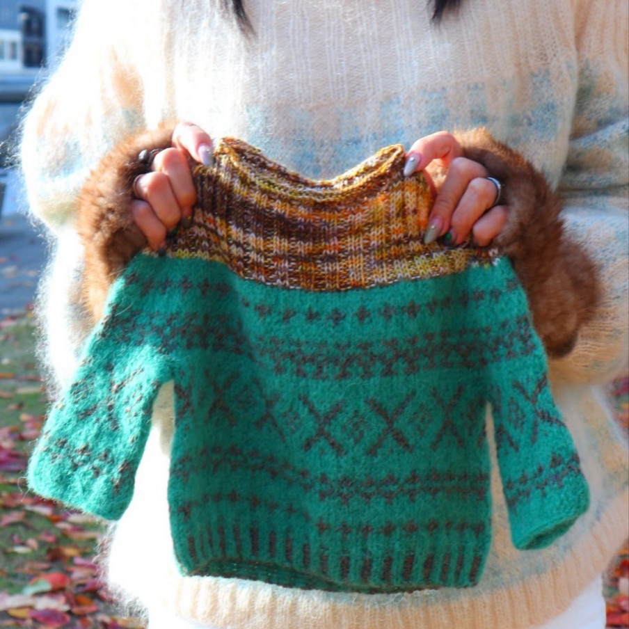 手編みベビーセーター