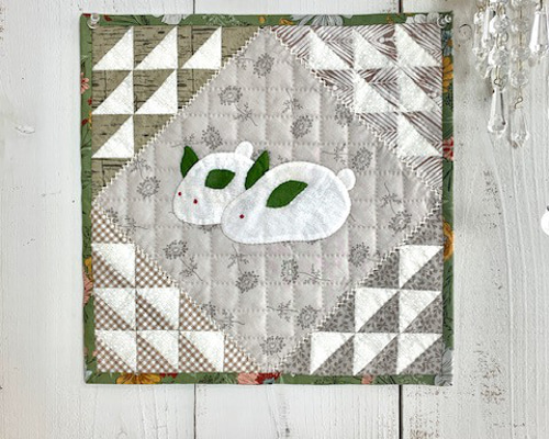 パッチワークタペストリー作成キット／雪うさぎののタペストリー