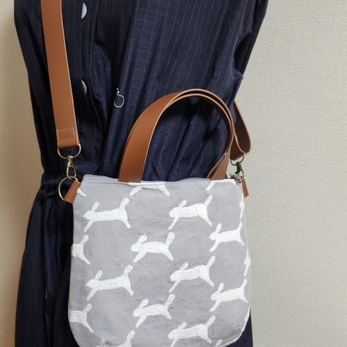 ミナペルホネンハンドメイドシャーリングバッグ（ランランラン、ベージュ、大） ミナペルホネンハンドメイドシャーリングバッグ（ランランラン