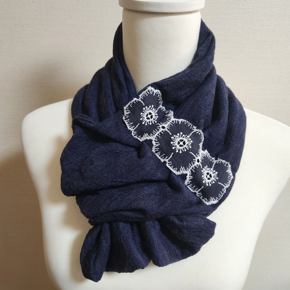 ミナペルホネン ネイビーブラック系パッチ ボリュームスヌード 冬支度