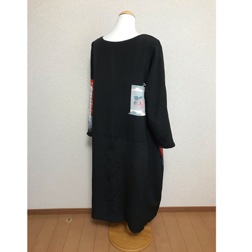 91 ☆黒留袖☆着物リメイク☆ドレープワンピース☆M〜L☆一点物
