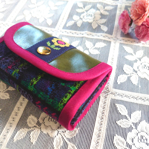 レトロデザイン ミニ財布 レトロポップ コンパクト 手刺繍 軽量