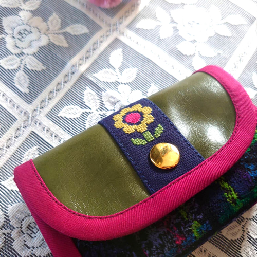 レトロデザイン ミニ財布 レトロポップ コンパクト 手刺繍 軽量