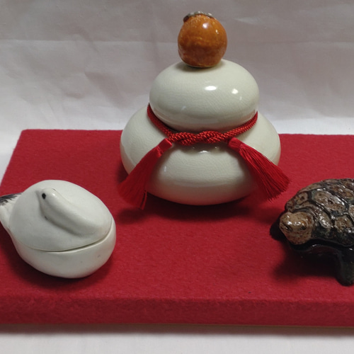 万年鏡餅（陶器）鶴・亀器橙付き大タイプ