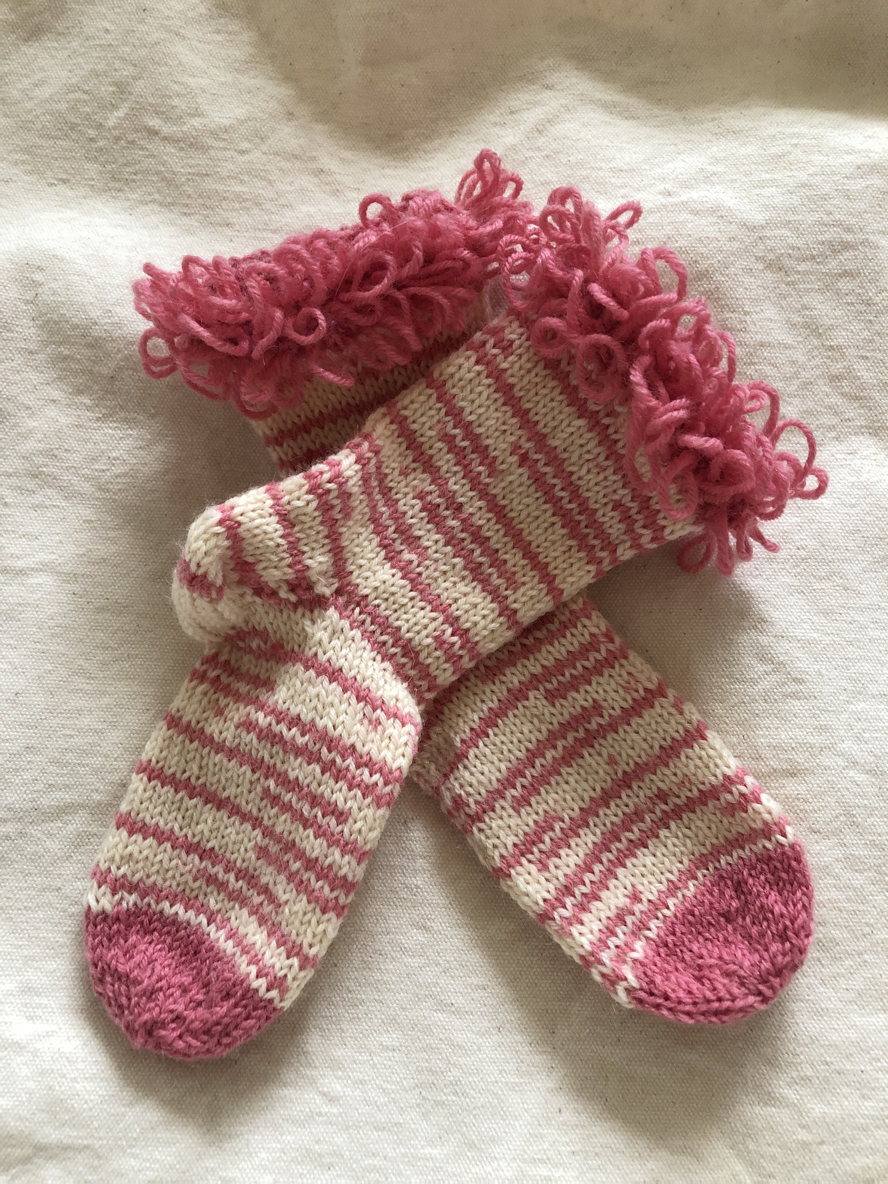 レディースM フラワーピンク コスパ◎数シーズン使える手編み靴下 ネット洗いOK