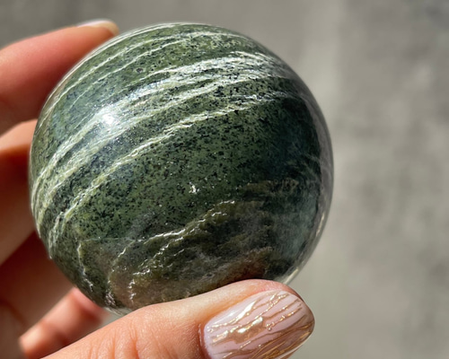 Green zebra jasper】（グリーンゼブラジャスパー）スフィア｜丸