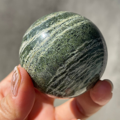 Green zebra jasper】（グリーンゼブラジャスパー）スフィア｜丸