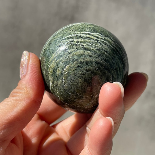Green zebra jasper】（グリーンゼブラジャスパー）スフィア｜丸玉
