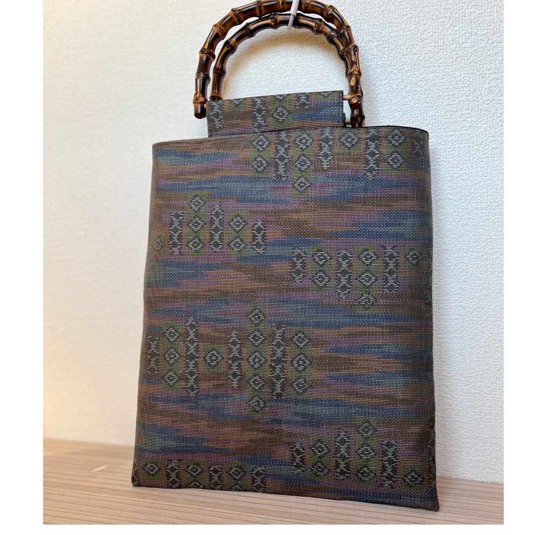 着物リメイク　　大島紬　サブバッグ　A4サイズ対応　一点ものです