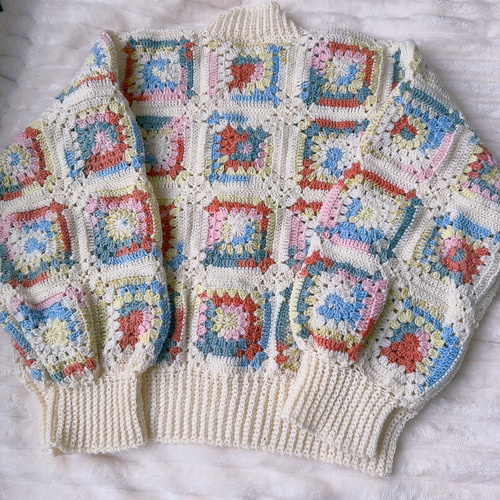 グラニースクエアカーディガン＊フラワーモチーフ 手編み カーディガン