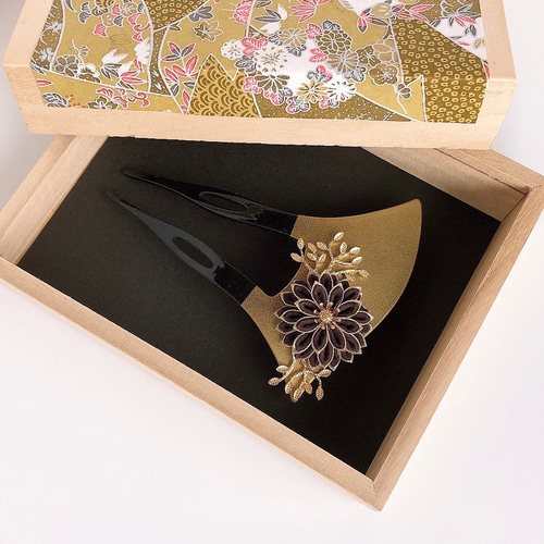 最高級 絹100%】つまみ細工髪飾り バチ型かんざし 扇形二本足簪