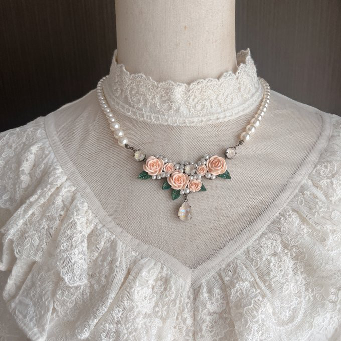 《受注製作》アプリコットローズネックレス【ローズガーデンシリーズ】
