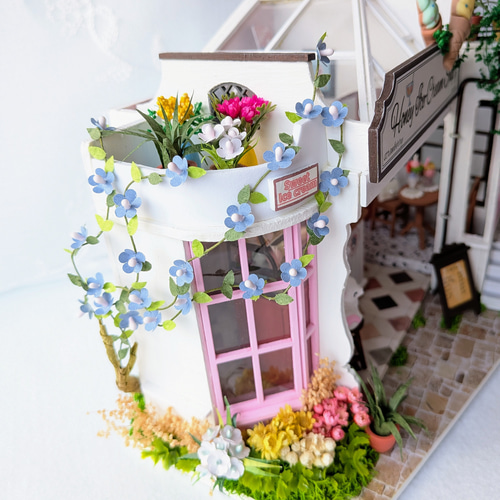 アイスクリームショップ』ミニチュアドールハウスの完成品です その他