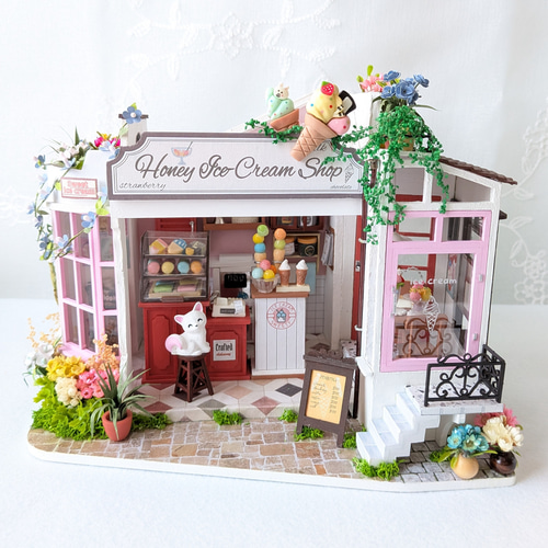 完成品ドールハウス アイスクリームショップ アイスクリームショップ』ミニチュアドールハウスの完成品です その他