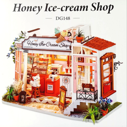 アイスクリームショップ』ミニチュアドールハウスの完成品です その他