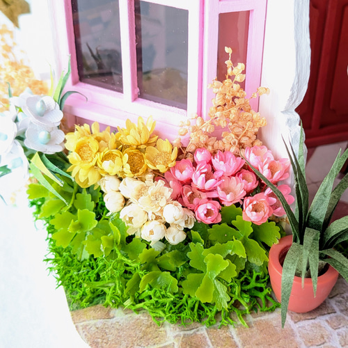 アイスクリームショップ』ミニチュアドールハウスの完成品です その他