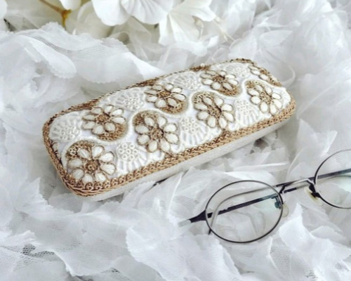心ときめく刺繡リボンメガネケース リ ホワイトレース リネン ハード