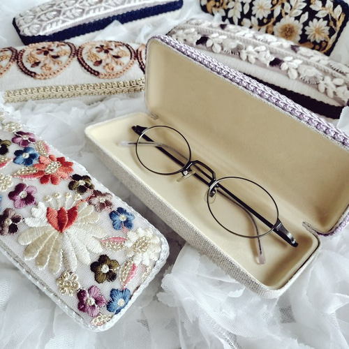 心ときめく刺繡リボンメガネケース リ ホワイトレース リネン ハード