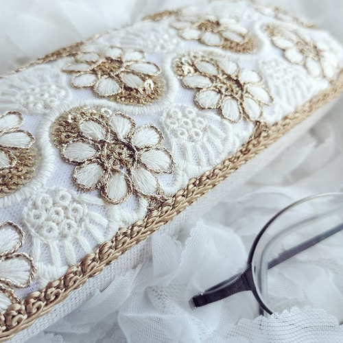 心ときめく刺繡リボンメガネケース リ ホワイトレース リネン ハード