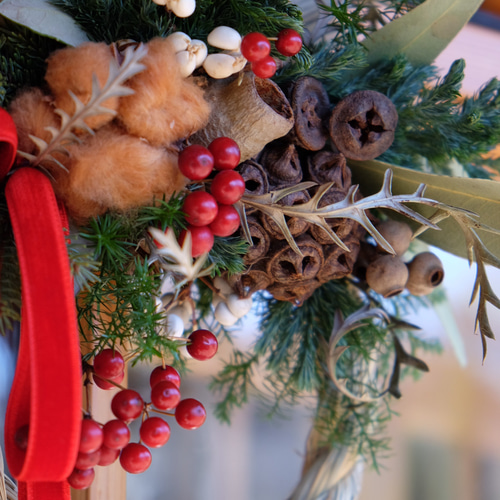 新作✨赤いしめ縄リース クリスマス、お正月兼用のお飾り しめ縄