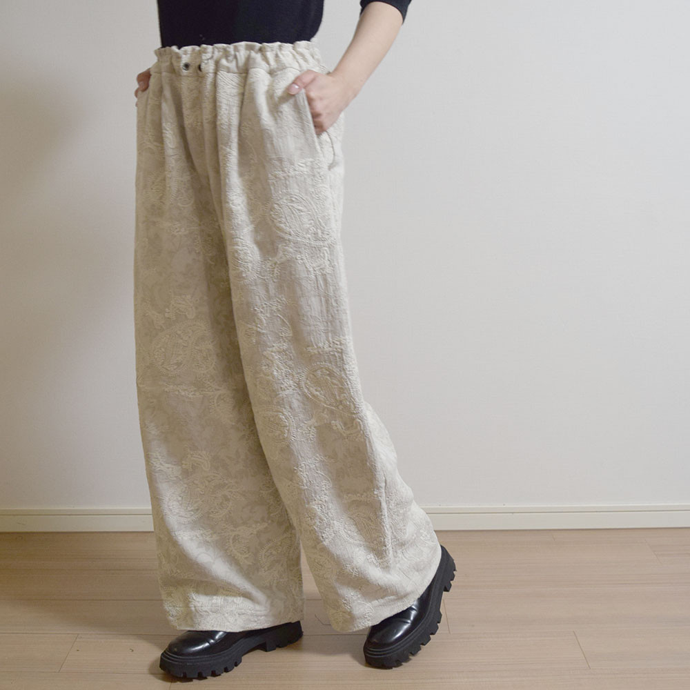 ペイズリー柄総刺繍☆綿麻ボタニカルジャガード☆ワイドパンツ☆アイボリー